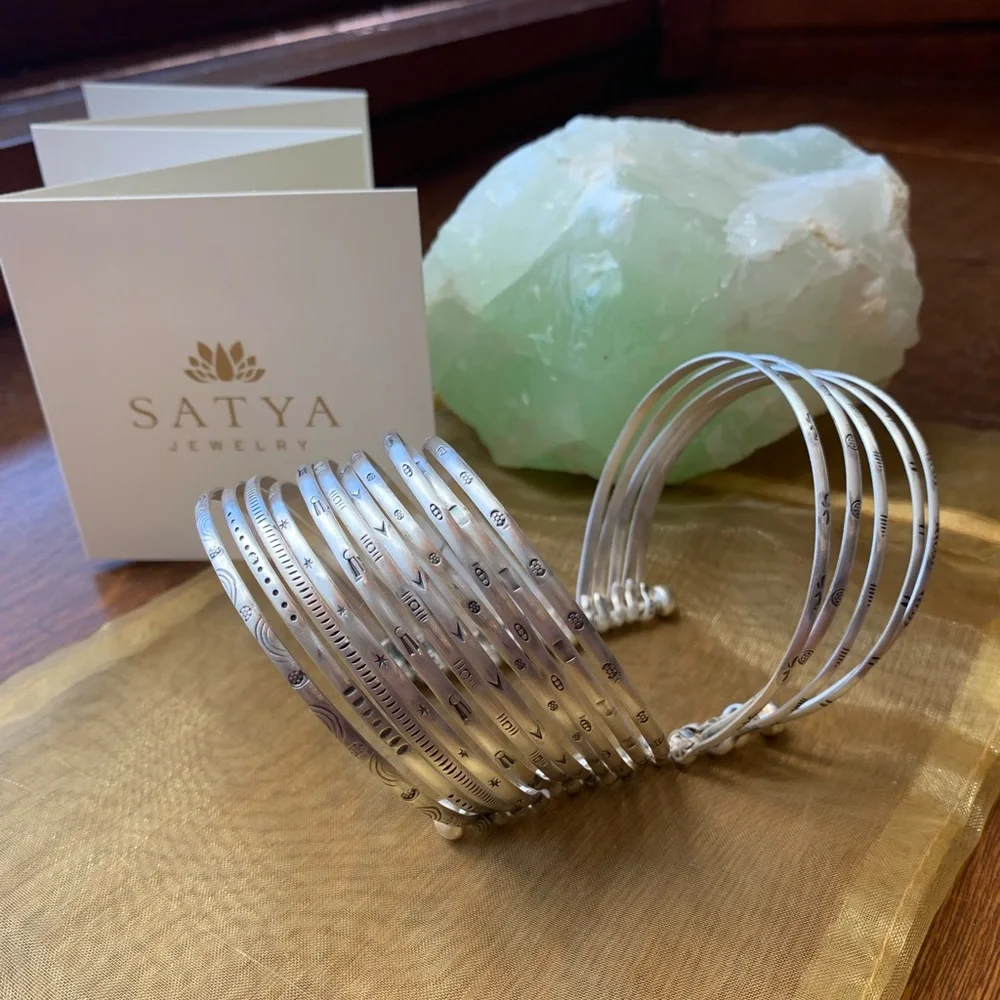 NEW Satya Sterling Silver Large Bangle Bracelet Cuff “Something Special” $349 - Picture 5 of 16